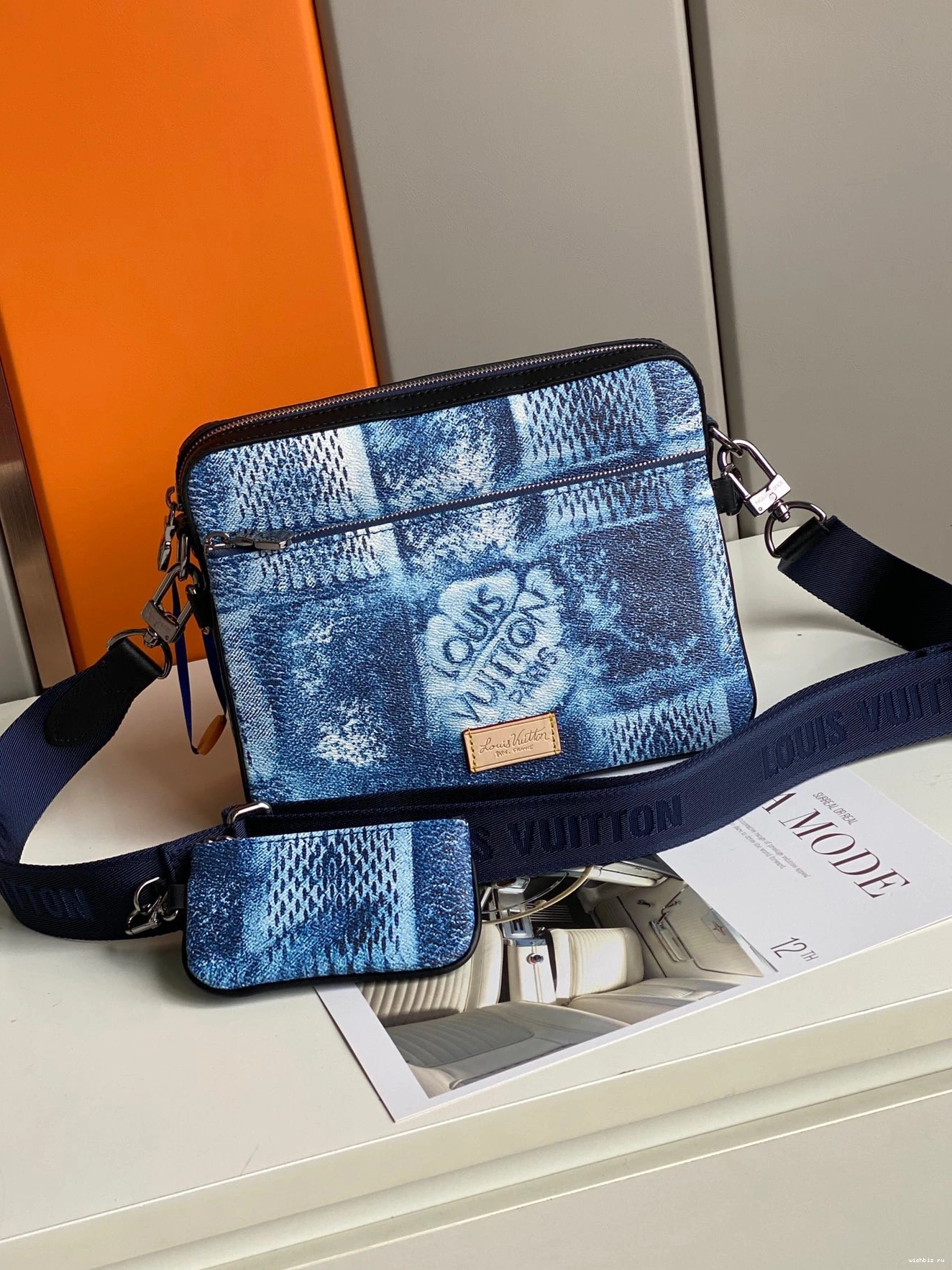 WIS VUITTON TRIO MESSENGER LOUIS 1016